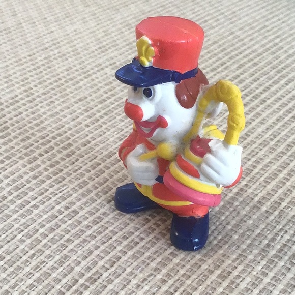 Vintage 1981 Mego Corp Clown Figurine, 2 1/4” - Picture 2 of 13
